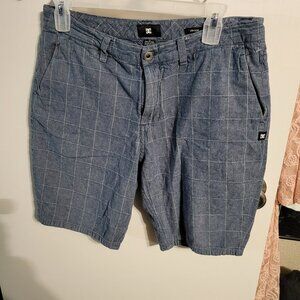 MENS DC SKATE SHORTS SZ 30